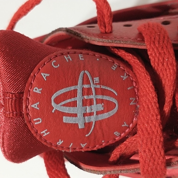 Nike Air Huarache Triple Red / women/ - Picture 7 of 8